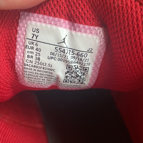 Jordan 1 Mid Reverse Bred (2021) (GS) Red size 7 7y - Picture 5 of 7